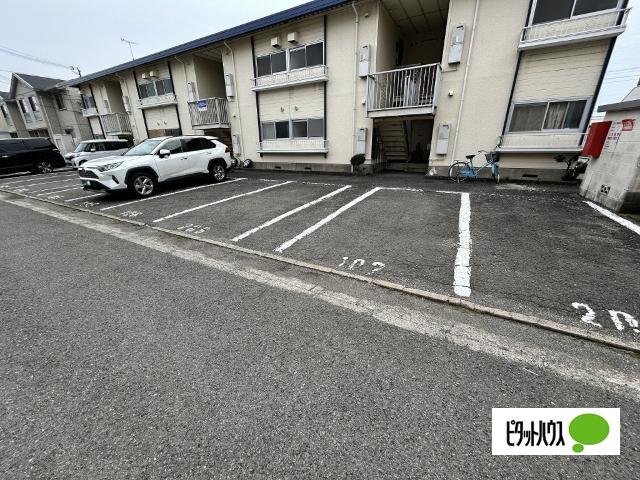 プレジール塩屋（205） 駐車場