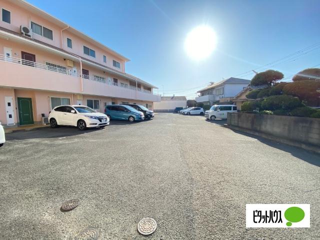 グリーンヒルとまとⅢ（210） 駐車場