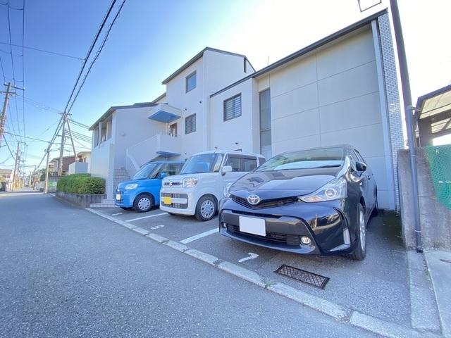 エクセル高松 駐車場