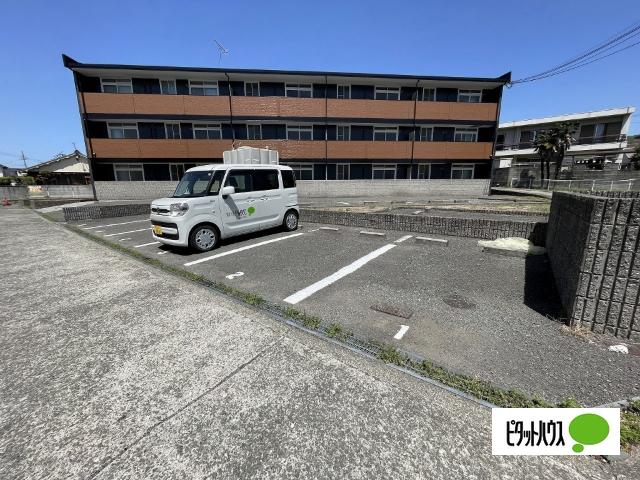 グラッツアモーレ府中（103） 駐車場