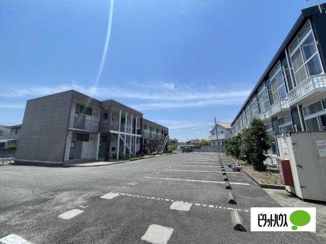 ソフィア紀伊（204） 駐車場