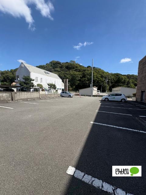 和歌浦西1-1-10店舗（1Ｆ） 駐車場