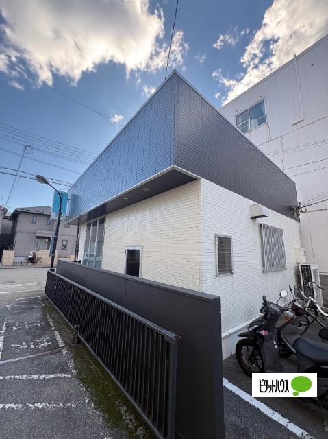 高松丸岩ビル　独立店舗 外観