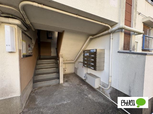 ビレッジハウス鳴滝11号棟（0403） エントランス