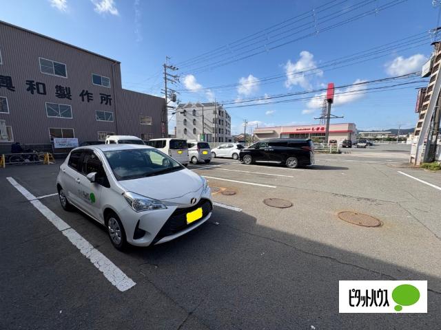 ラ・セル（2Ｂ） 駐車場