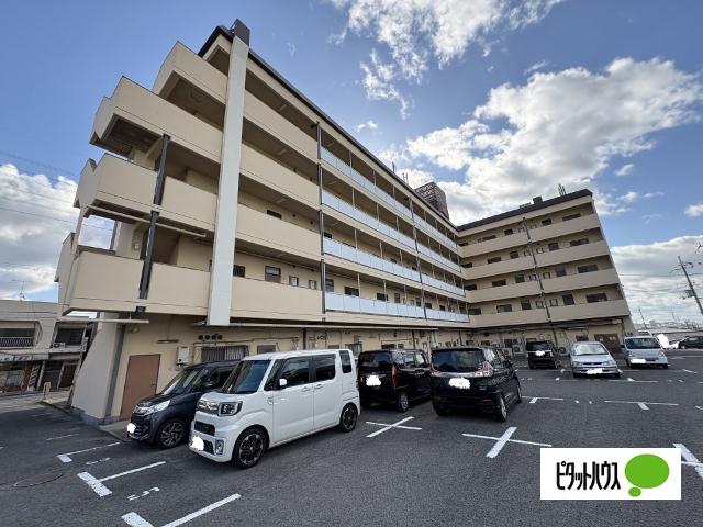 ロイヤルハイツ吉田（511） 駐車場