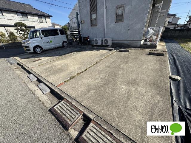 夢フォー・ラ西ノ庄（202） 駐車場