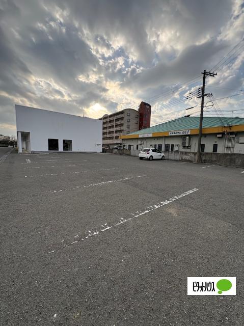 紀三井寺店舗（-） 駐車場