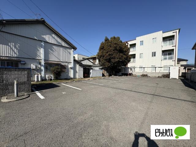 フォーチュネイト吹屋（101） 駐車場