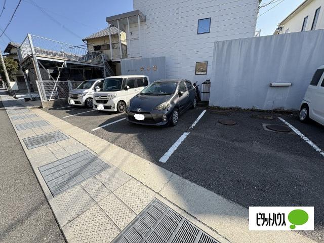シーク六十谷（203） 駐車場