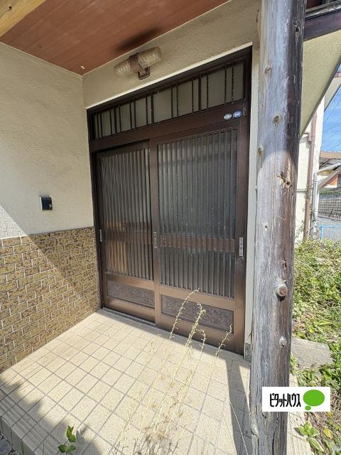 園部車庫付き戸建て?（-） エントランス