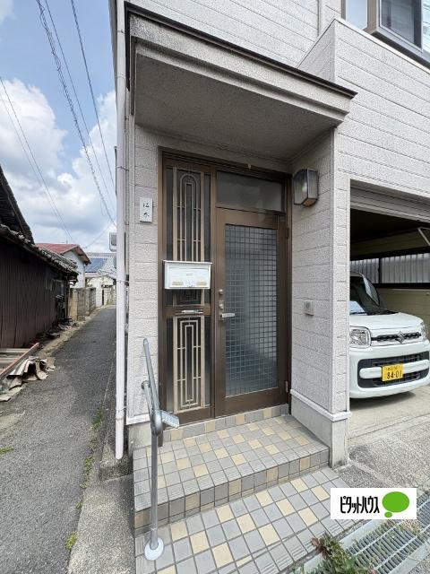 和歌山市川辺戸建て（-） エントランス