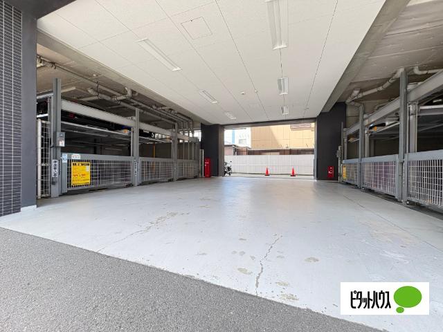 グランノーブル和歌山駅東（402） 駐車場
