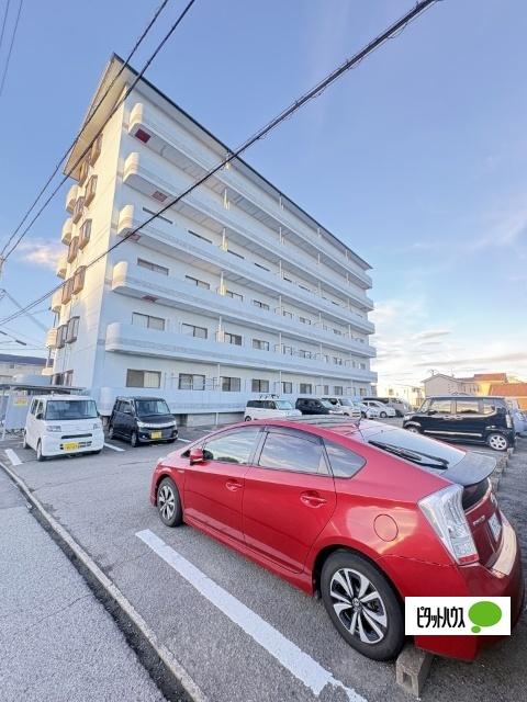 第２ルネみなと（303） エントランス