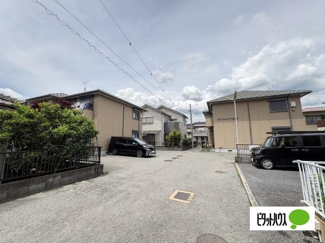 グリーンルーフ妙寺（203） 駐車場