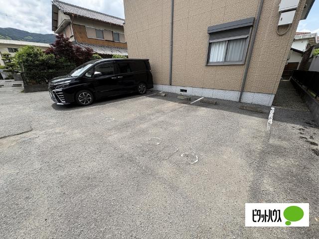 グリーンルーフ妙寺（203） 駐車場