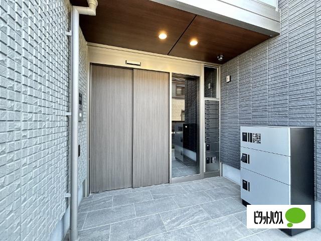 シャーメゾン山吹（102） エントランス