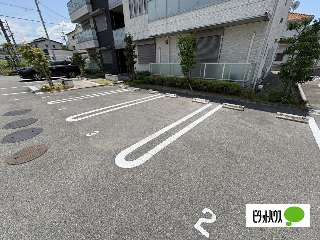 ベレオコスモ（201） 駐車場