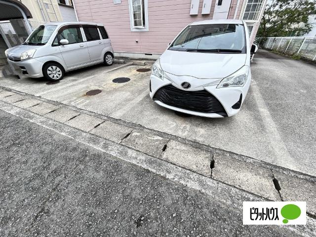 サンビレッジ（202） 駐車場