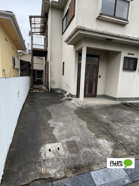 和歌山市川辺一戸建 エントランス
