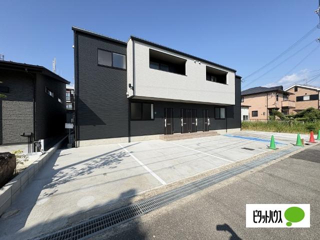 N-MAISON和歌浦南（202） 駐車場