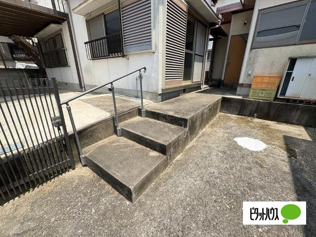 岩出市南大池戸建 駐車場