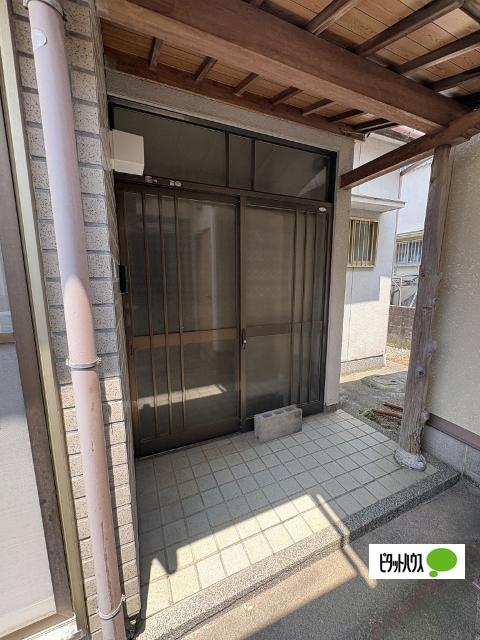 岩出市南大池戸建 エントランス