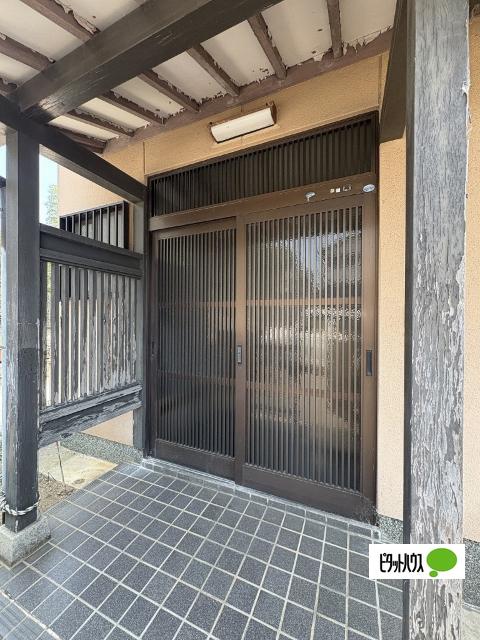 岩出市山崎戸建（-） エントランス