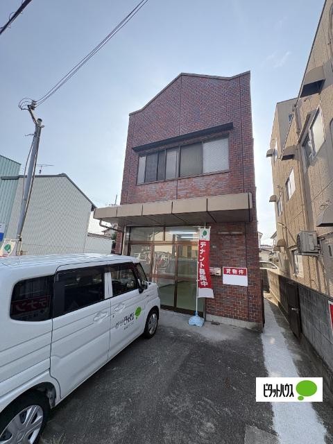 西高松　3階建（-） 駐車場