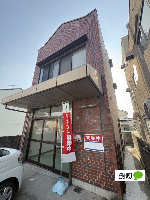 西高松　3階建（-） 外観
