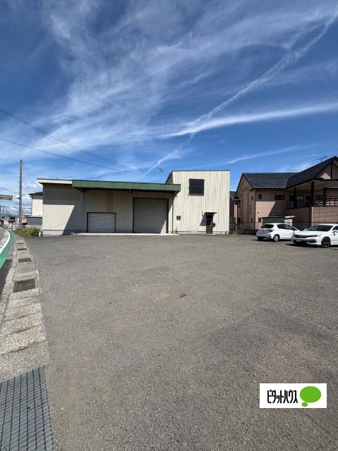 和歌山市岩橋事務所付き倉庫 駐車場