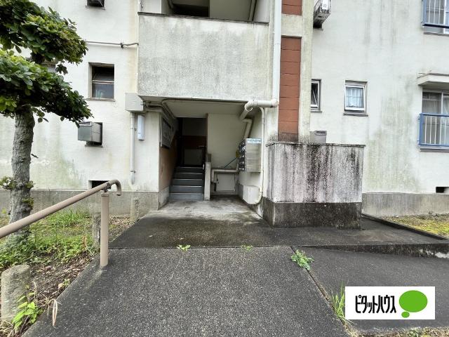 ビレッジハウス鳴滝5号棟（503） エントランス