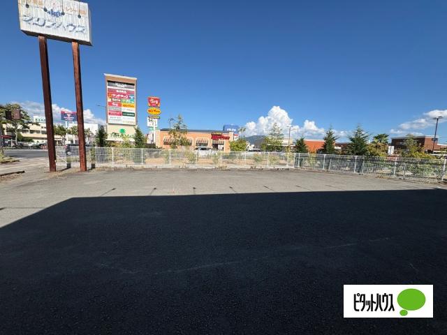 岩出市中迫店舗 駐車場