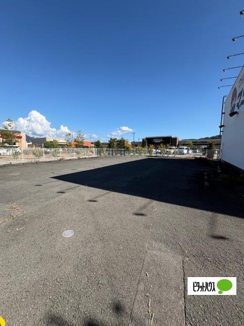岩出市中迫店舗 駐車場