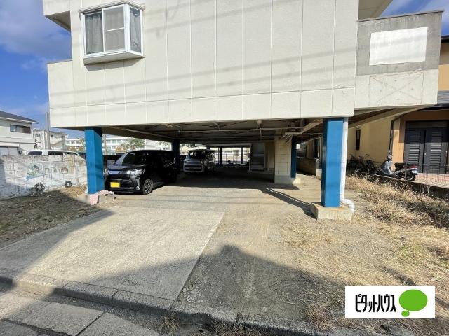 ナビハウス（302） 駐車場