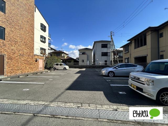 フォーシーズン和歌山Ⅰ 駐車場
