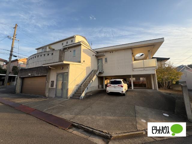 関戸4丁目戸建 駐車場
