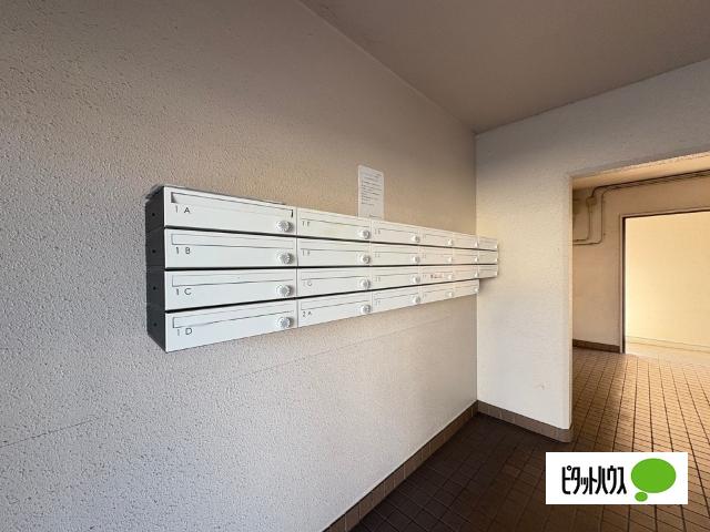 和歌山市向売マンション（2棟） エントランス