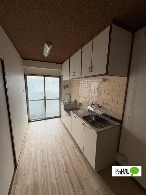 和歌山市吉田売一棟マンション キッチン