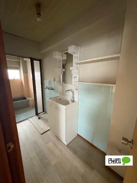 和歌山市吉田売一棟マンション 洗面