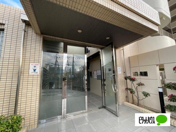 チサンマンション紀の川 エントランス