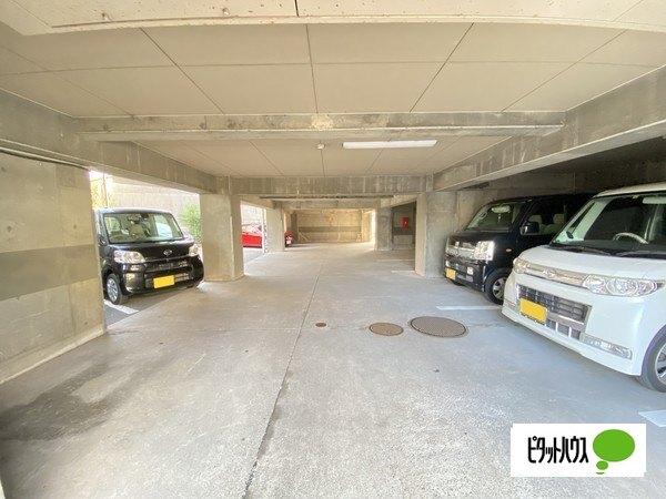 コーポマンション舟津 駐車場