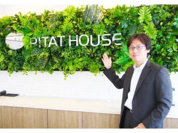 スタッフのサムネイル