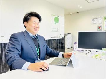 スタッフのサムネイル