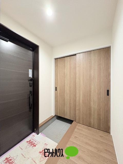 武蔵村山市岸1丁目全2棟　B号棟 玄関
