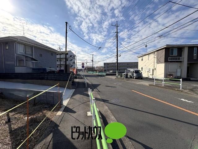 武蔵村山市岸1丁目全2棟　B号棟 前面道路含む現地写真