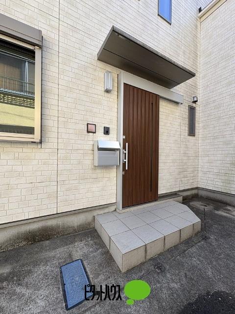 東大和市仲原1丁目　中古戸建 玄関