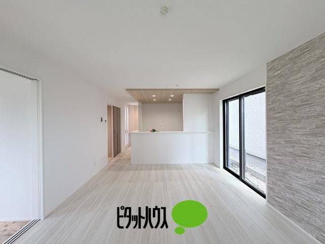 グラファーレ東村山市恩多町26期全8棟　4号棟 リビング