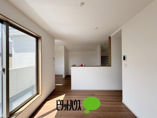 いろどりアイタウン立川市砂川町8丁目 リビング
