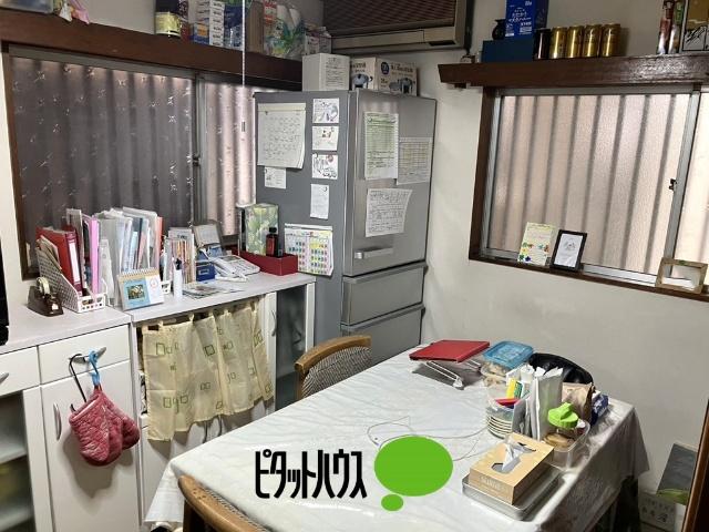 武蔵村山市神明1丁目　中古戸建 リビング